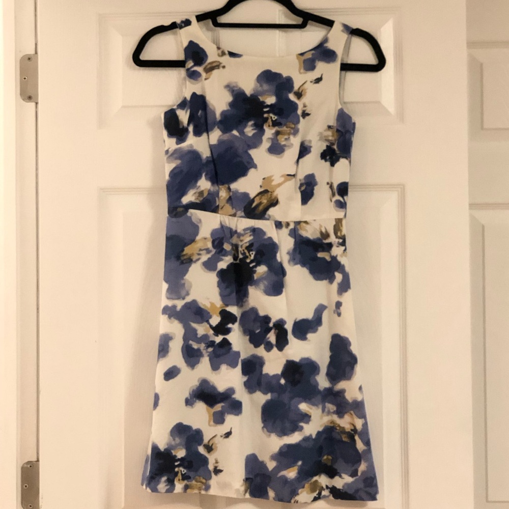 Ann Taylor Petite floral patterned dress Sz 00P